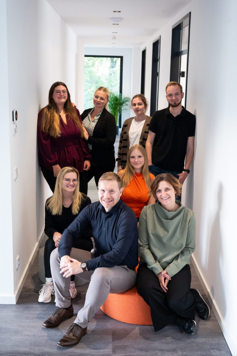 Das starke, motivierte Team von B2 Steuern!